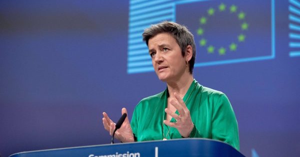 Bruselas multa con 1800 millones a Apple por restricciones a Bruselas Multa Con 1800 Millones A Apple Por Restricciones A.jpg